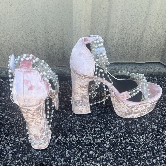 ‼️Dolls Kill X Sugar Thrillz‼️Holy Revelations Pink Velvet Platform Heels Size 8 - Picture 6 of 8